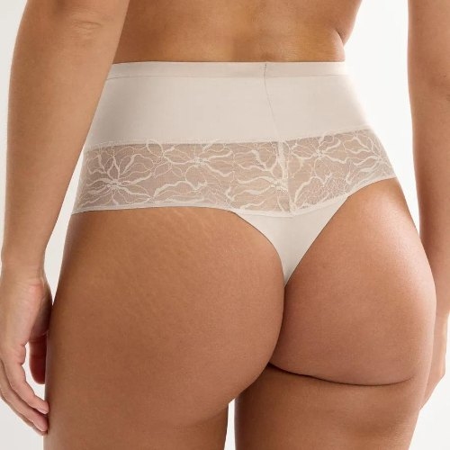 Triomphe Comfort Contour poudre culotte string