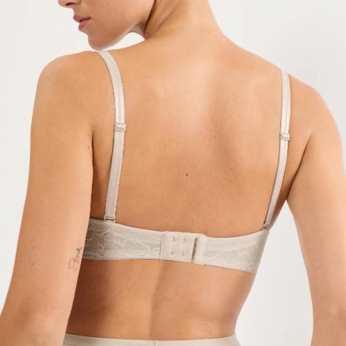 Triomphe Comfort Contour poudre soutien-gorge rembourré