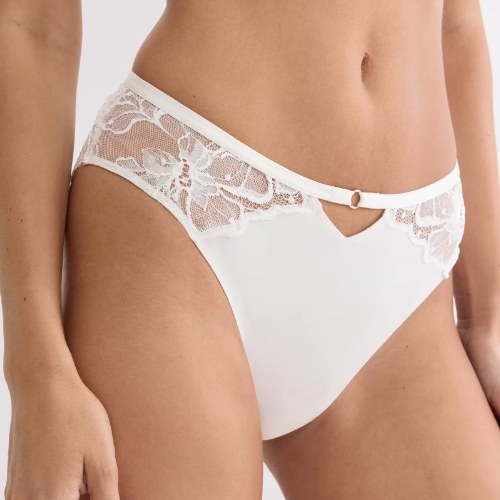 Triomphe Gardenia Florale blanc cassé slip
