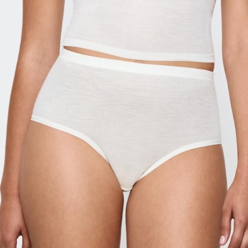Triomphe Beauty Layers blanc cassé slip