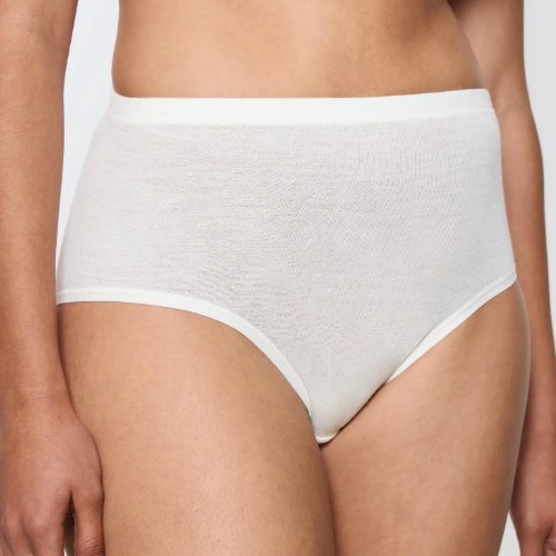 Triomphe Beauty Layers blanc cassé slip