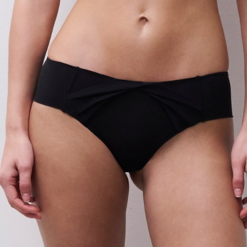 Chantelle X Scarlet noir shortie