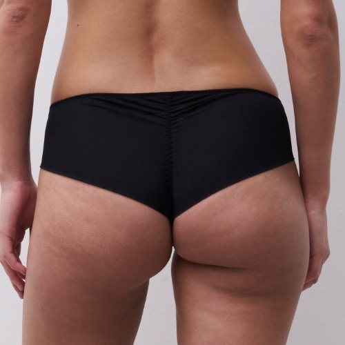 Chantelle X Scarlet noir shortie