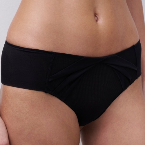 Chantelle X Scarlet noir shortie