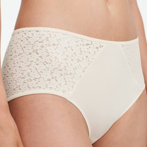 Chantelle EasyFeel Norah blanc cassé shortie
