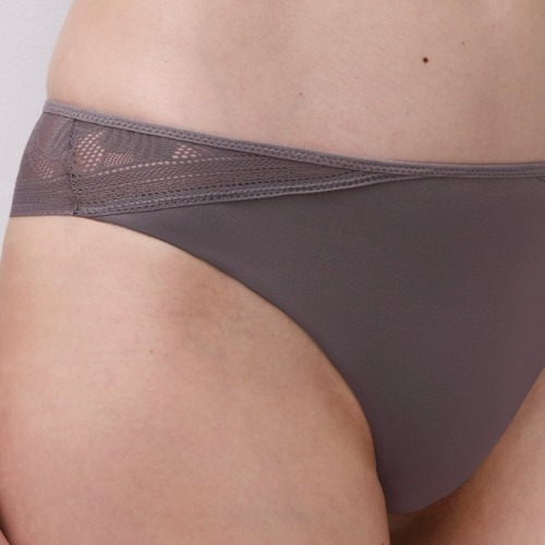 Chantelle EasyFeel Osmose gris culotte string
