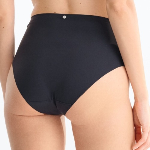 Lisca Tia noir haut slip