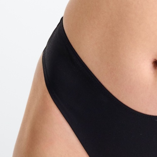Lisca Shiny Secret noir slip brésilien