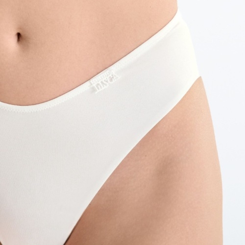 Lisca Shiny Secret blanc cassé slip brésilien
