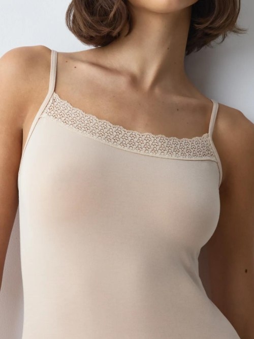 Triomphe Feel of Modal porcelain mousse top spaghetti