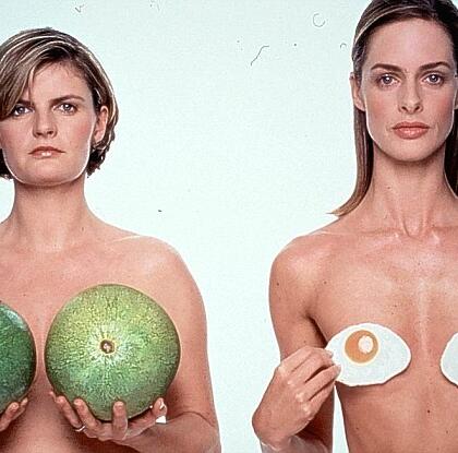 17 hele handige bh-trucjes voor vrouwen met kleine borsten