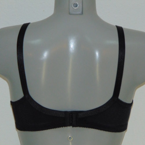 Elbrina Camelia noir soutien-gorge sans armatures en dentelle Elbrina Camelia noir soutien-gorge sans armatures en dentelle