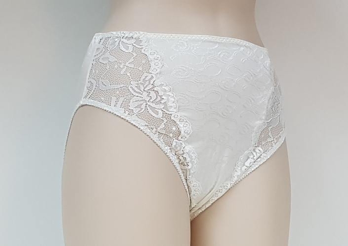 Elbrina Johanna crème shortie Elbrina Johanna crème shortie