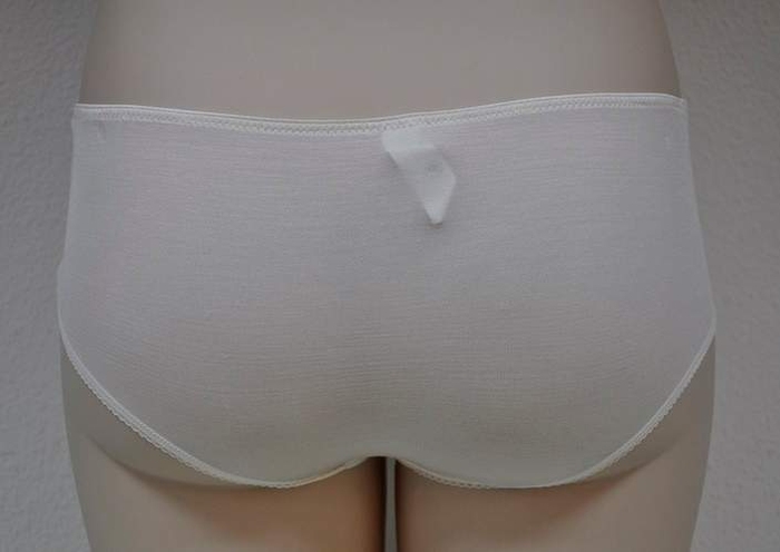 Eva Silk ivoire shortie Eva Silk ivoire shortie