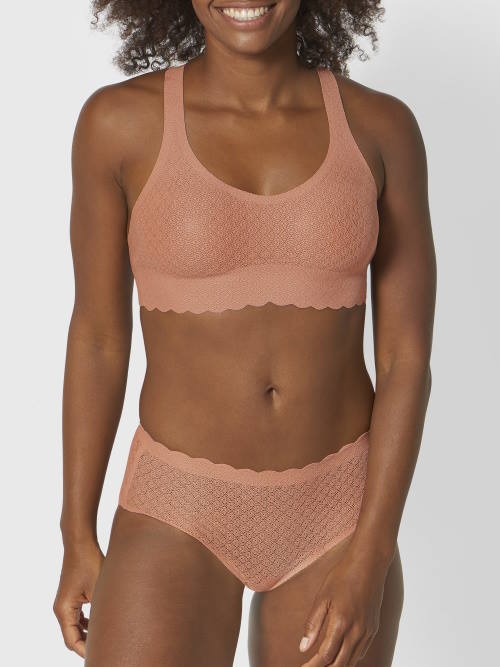 Sloggi Zero Feel Lace saumon rose soutien-gorge sans armatures en dentelle Sloggi Zero Feel Lace saumon rose soutien-gorge sans armatures en dentelle
