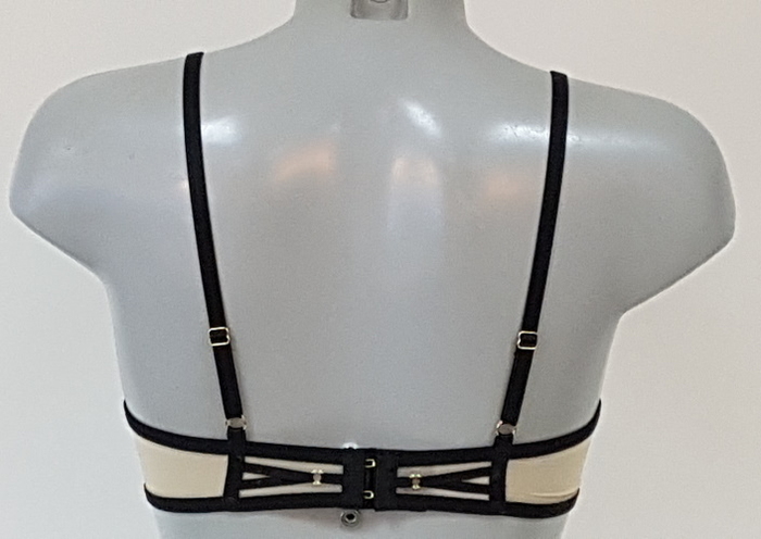 DDO Special F4P poudre soutien-gorge sans forme DDO Special F4P poudre soutien-gorge sans forme