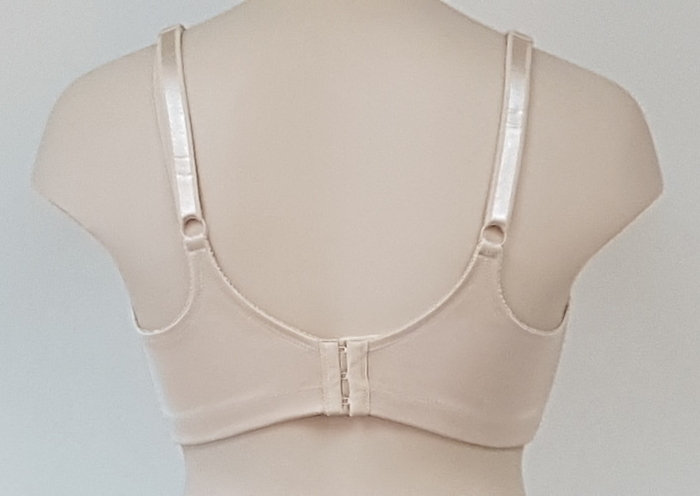 Elbrina Susa comfort poudre soutien-gorge sans armatures en dentelle Elbrina Susa comfort poudre soutien-gorge sans armatures en dentelle