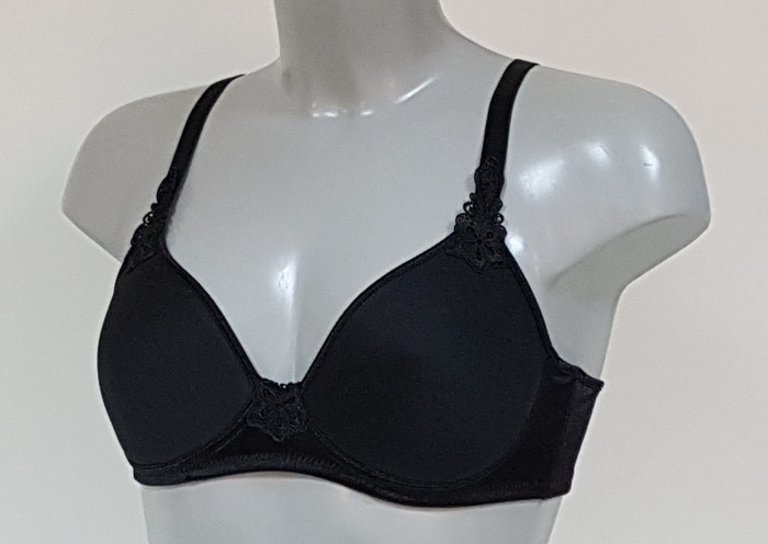 Elbrina Valerie noir soutien-gorge sans armatures en dentelle Elbrina Valerie noir soutien-gorge sans armatures en dentelle