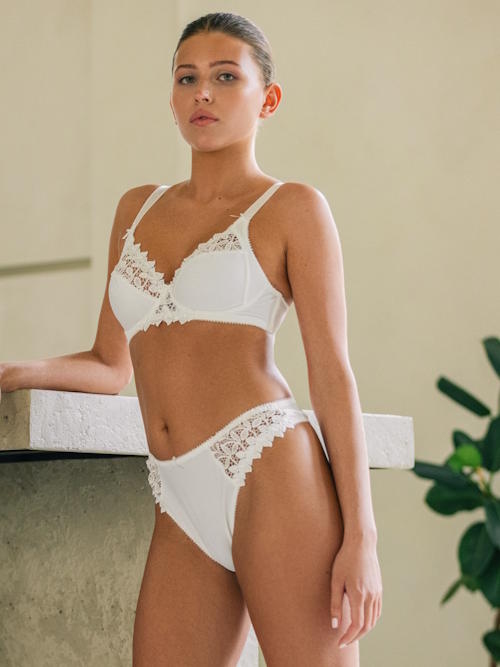 Guy de France Embroidery ivoire soutien-gorge sans forme Guy de France Embroidery ivoire soutien-gorge sans forme